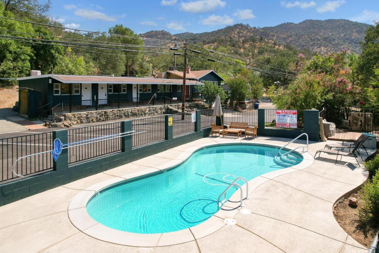 The Belle Sequoia Motel Rm9 Три-Риверс Экстерьер фото